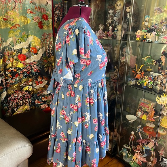 Her Universe Disney Pixar Toy Story Floral Tie Back Plus Size 3 Dress - Picture 14 of 15